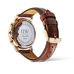 Daniel Wellington Iconic Chronograph St Mawes Arctic Rg DW00100639 analog herrklocka med blå urtavla och armband i läder