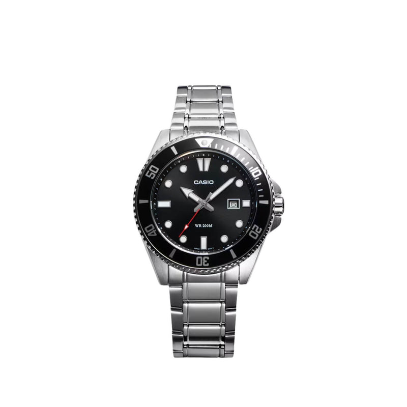 Casio Timeless MDV-107D-1A1VEF analog herrklocka med svart urtavla och armband i rostfritt stål