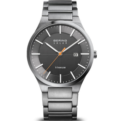 Bering Solar 15239-779 analog herrklocka med grå urtavla och armband i titan