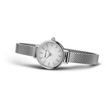 Bering Classic 11022-004 analog damklocka med vit urtavla och armband i mesh