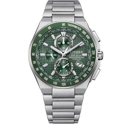 Citizen Promaster Sky AT8398-53X analog herrklocka med grön urtavla och armband i titan