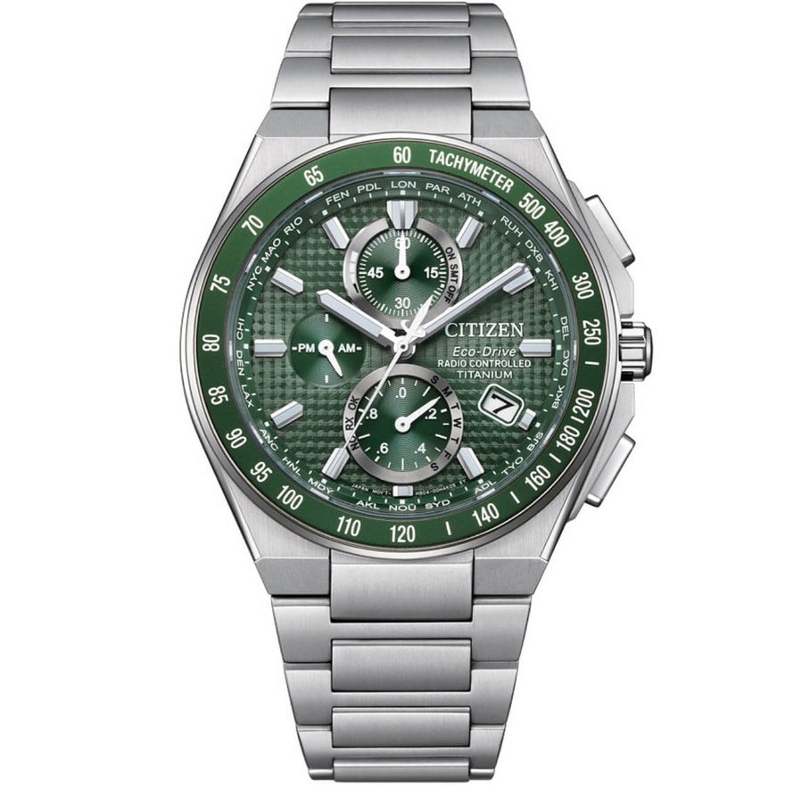 Citizen Promaster Sky AT8398-53X analog herrklocka med grön urtavla och armband i titan