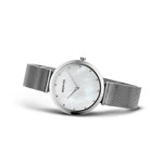 Bering Classic 18132-004 analog damklocka med vit urtavla och armband i mesh