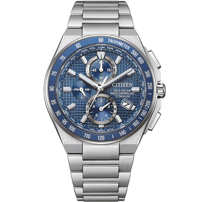 Citizen Promaster Sky AT8396-59L analog herrklocka med blå urtavla och armband i titan