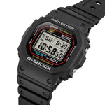 Casio G-Shock Digital DW-5600RL-1ER digital herrklocka med svart urtavla och armband i resin