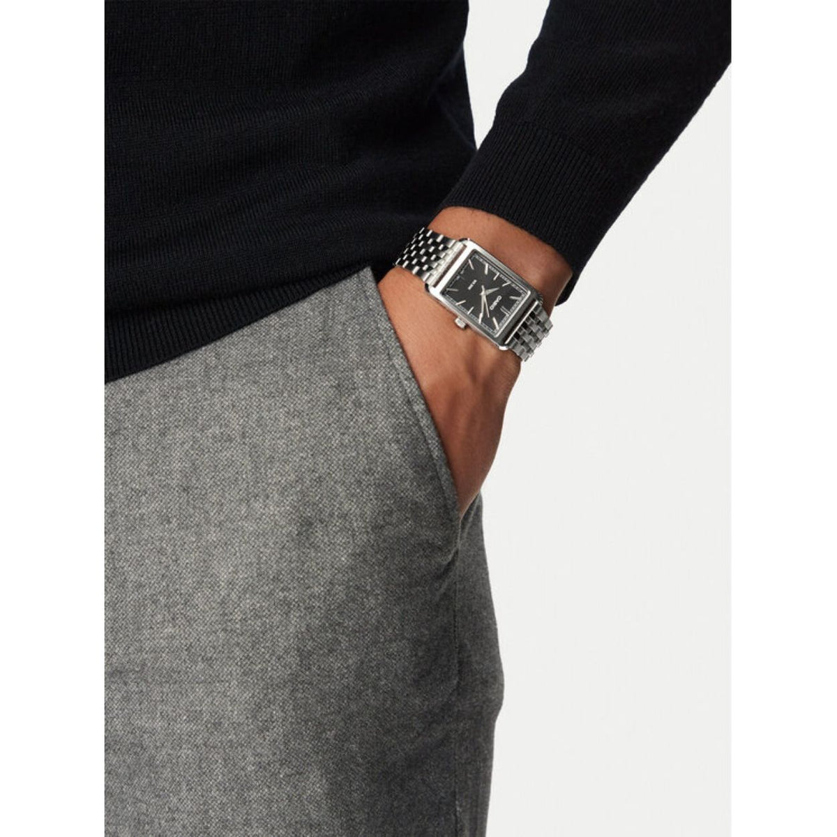 Casio Timeless MTP-B215D-1AVER analog unisexklocka med svart urtavla och armband i rostfritt stål