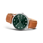 Bering Titanium 18640-568 analog herrklocka med grön urtavla och armband i läder