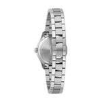 Bulova Surveyor 96M162 analog damklocka med silver urtavla och armband i rostfritt stål