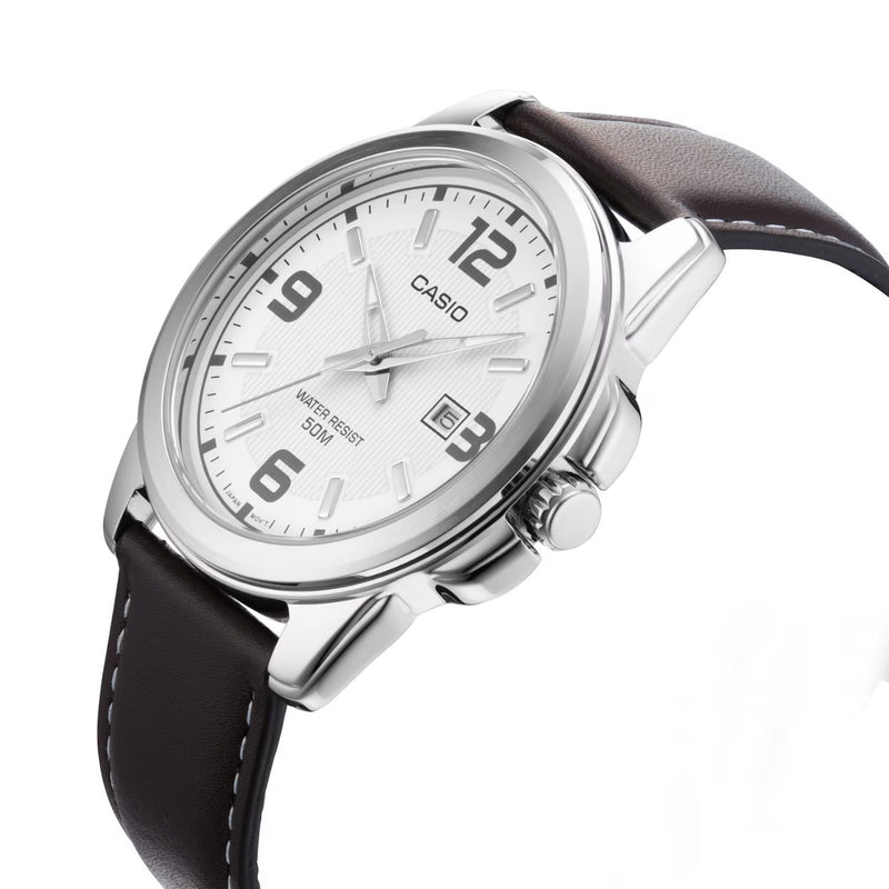 Casio Collection MTP-1314PL-7AVEF analog herrklocka med vit urtavla och armband i läder