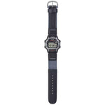 Casio Timeless W-220HF-8AVEF digital herrklocka med svart urtavla och armband i läder