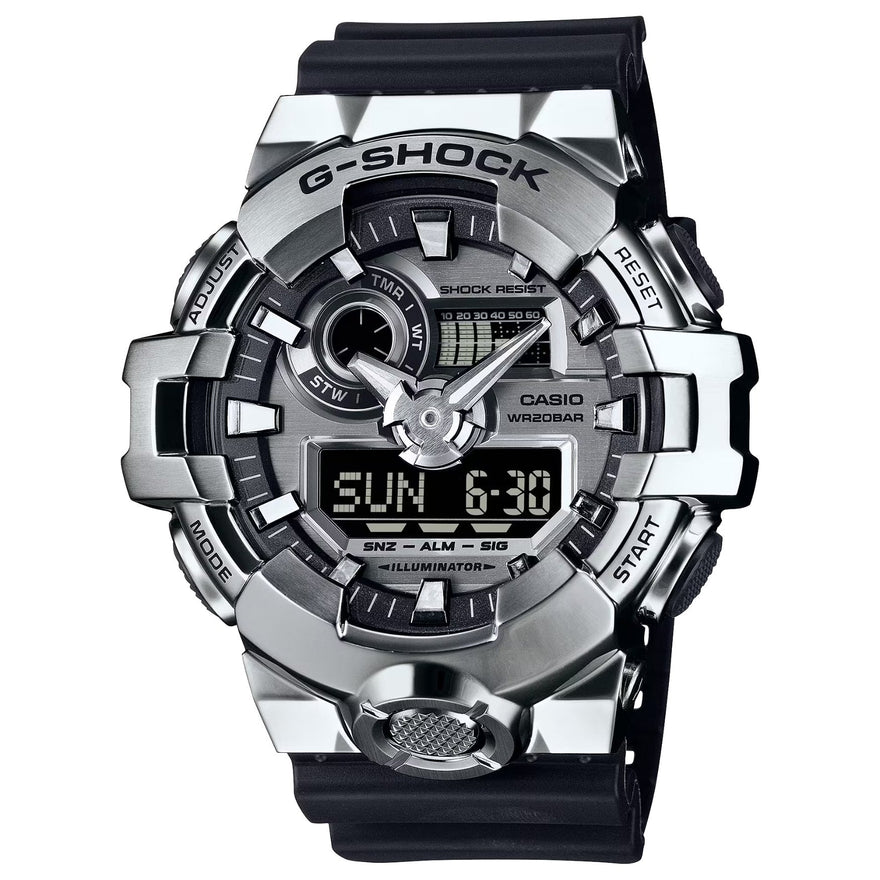 Casio G-Shock G-Steel GM-700-1AER ana-digi herrklocka med silver urtavla och armband i resin