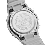 Casio G-Shock Classic DW-5600FF-8ER digital unisexklocka med silver urtavla och armband i resin