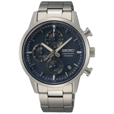 Seiko Titanium Chronograph SSB387P1 analog herrklocka med blå urtavla och armband i titan