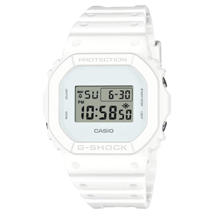 Casio G-Shock Classic DW-5600WW-7ER digital unisexklocka med vit urtavla och armband i resin