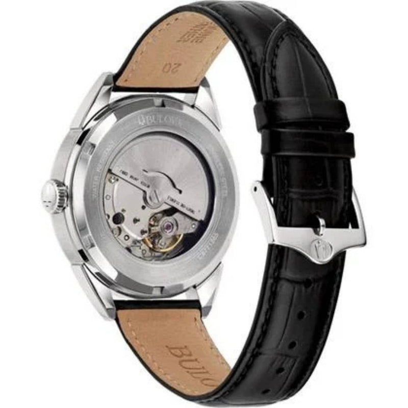 Bulova Sutton 96B422 analog herrklocka med svart urtavla och armband i läder