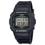 Casio G-Shock DW-5600UE-1ER digital unisexklocka med svart urtavla och armband i resin