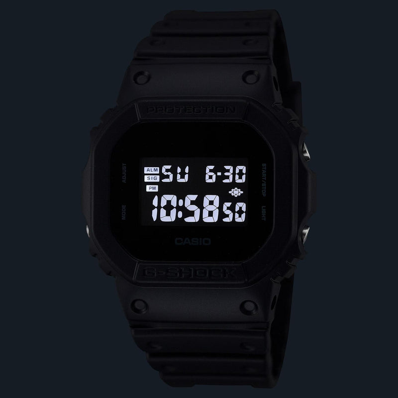 Casio G-Shock DW-5600UBB-1ER digital unisexklocka med svart urtavla och armband i resin