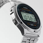 Casio Vintage A171WE-1AEF digital herrklocka med silver urtavla och armband i rostfritt stål